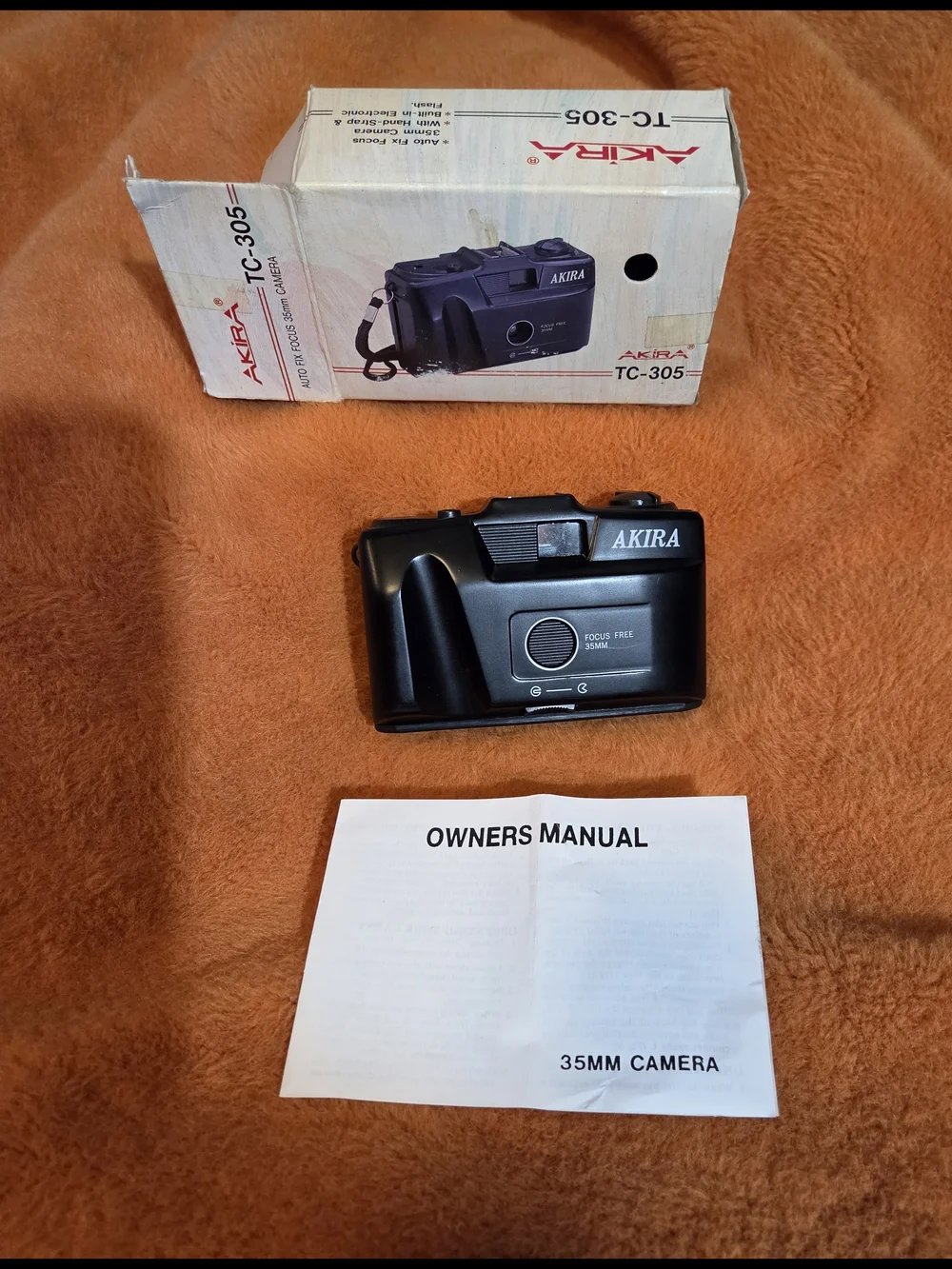 New In Box Vintage AKIRA TC-305 Black 35mm Point & Shoot Camera
